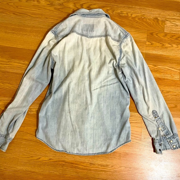 Men’s American Eagle Button Up - Picture 8 of 9